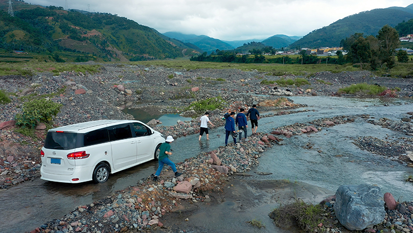 华为校园开发者打造VR应用,玩游戏中掌握灾害逃生技能,华为校园开发者将VR技术用于山地灾害教育